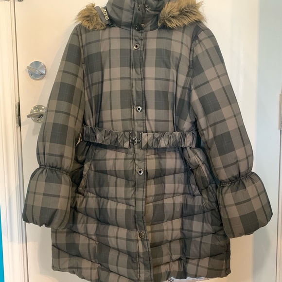 Soia & Kyo Jackets & Blazers - Soia & Kyo, Gray down puffer. Detachable hood, fake fur